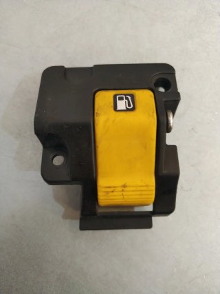Botón apertura tapa gasolina Honda Forza 250