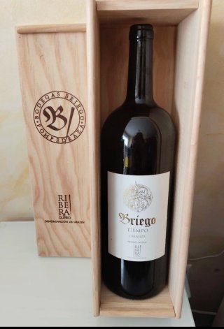 Botella Magnum Briego y Caja Madera