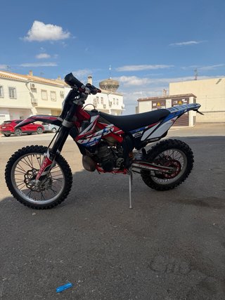 Moto de Enduro Gas Gas EC 250 2t