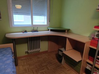 Mesa de estudio rinconera con cajonera