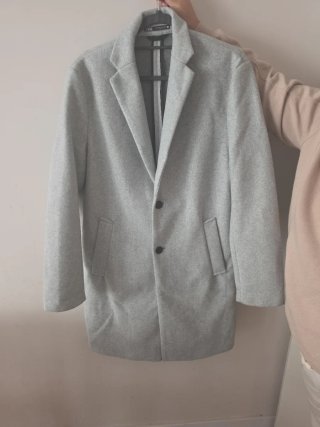 Abrigo de hombre Zara gris