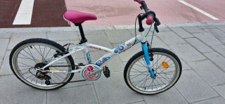Bicicleta Infantil B-Twin Blanca y Azul