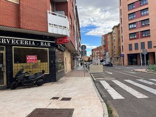 Local comercial en venta en La Chantría - La Lastra en León