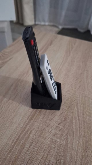 Soporte para mandos impreso en 3D