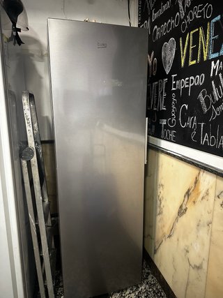 Congelador Vertical Beko