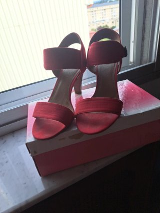 Sandalias Rojas de Tacón