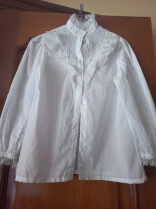 Camisa Blanca con Encaje