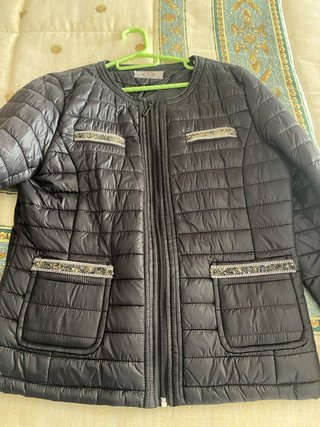 Chaqueta acolchada ligera negra