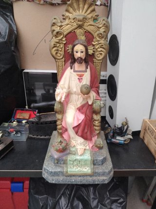 Figura de Cristo en Trono