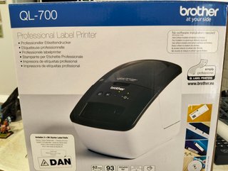 Impresora de etiquetas Brother QL-700
