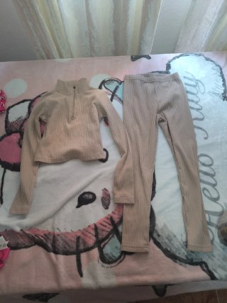 Conjunto de Niña Beige