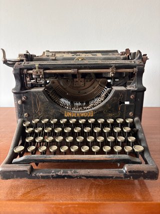 Máquina de escribir antigua Underwood