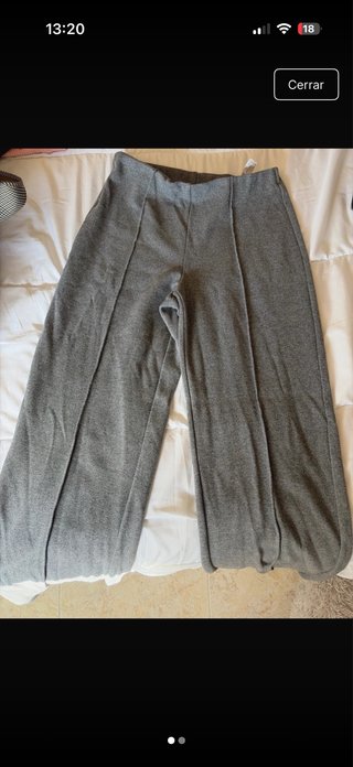 Pantalón Stradivarius Gris