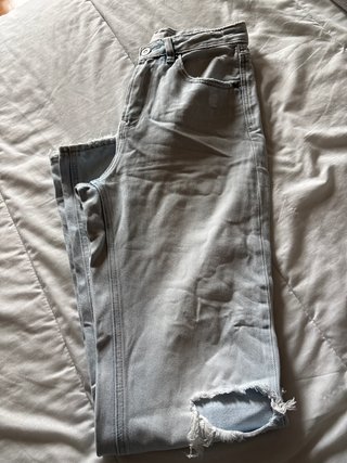 Pantalón vaquero azul con rotos D92