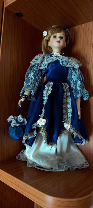 Muñecas Victoriana con Vestido Azul