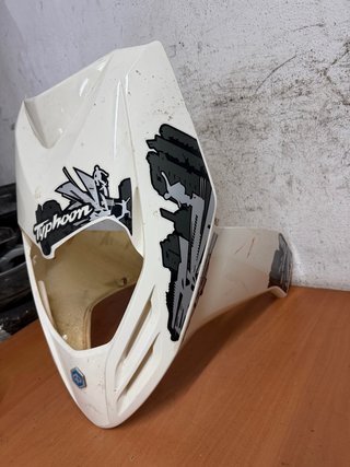 Frontal Piaggio Typhoon Blanco