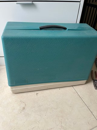 Caja para Máquina de Coser Portátil