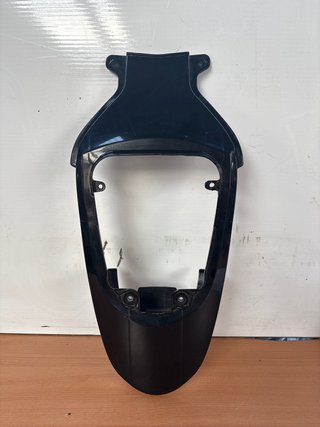 Tapa central colín Suzuki GSXR 600 2007