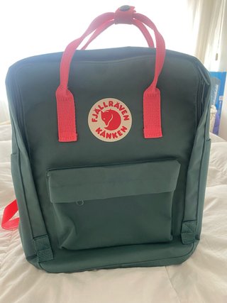 Mochila Fjällräven Kånken Verde y Rosa