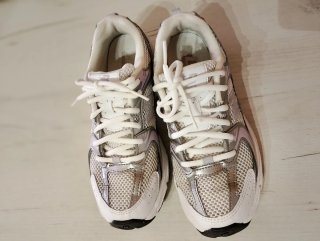 Zapatillas New Balance Blancas y Grises
