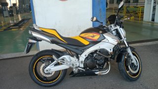 Suzuki GSR 600 Naked
