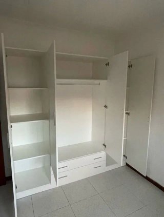 ARMARIOS 2, 3 Y 4 PUERTAS CON CAJONES.