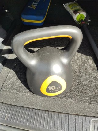 Nueva a estrenar Pesa Rusa Kettlebell Crivit 10kg