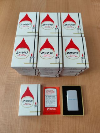 Zippo Slim con astuccio