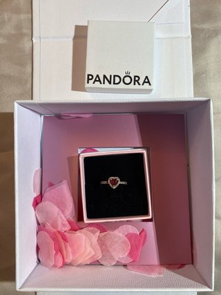 Anillo Pandora Corazón Rojo