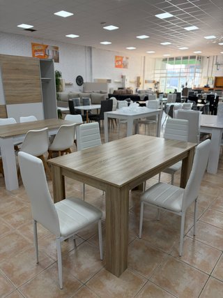 Mesa madera moderna + 4 sillas.