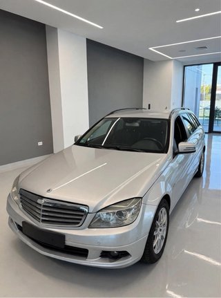 Mercedes-Benz Clase C 2010