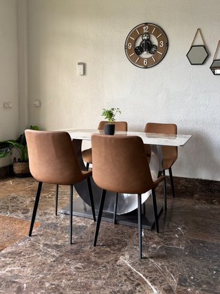 Mesa con 4 sillas de diseño - envio gratis