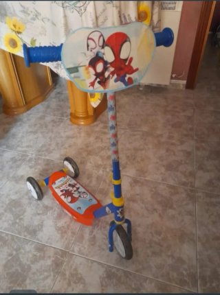 Patinete Infantil Spiderman