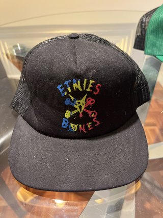 Gorra Etnies Bones Negra