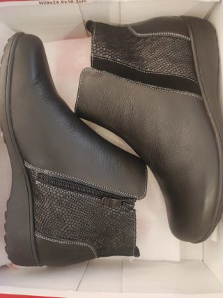 Botines 30s de piel negros