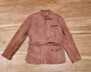 Chaqueta de cuero rosa desgastado