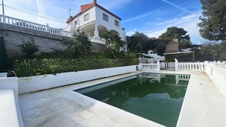 Chalet en venta en Monserrat