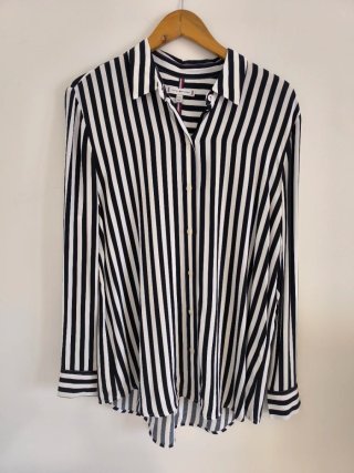 Camisa Tommy Hilfiger Rayas Blanco y Negro