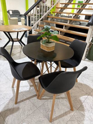 Mesa de cocina redonda con 4 sillas modernas –129€