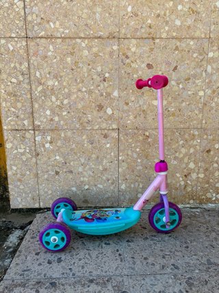 Patinete Infantil de Tres Ruedas Shimmer y Shine