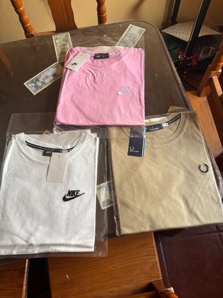 Lote de 3 Camisetas (Nike y Fred Perry)