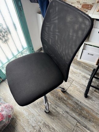 Silla de oficina negra con ruedas Reclinable