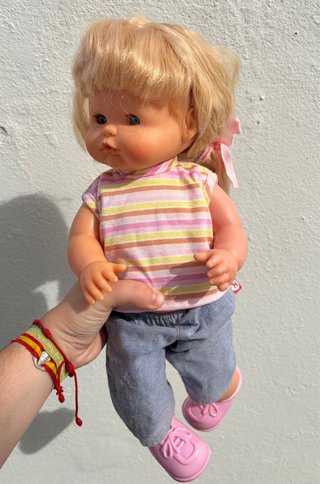 Muñeca Nenuco con ropa casual