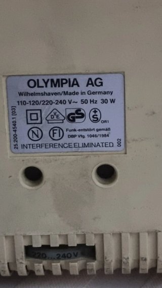 Máquina de escribir Olympia AG