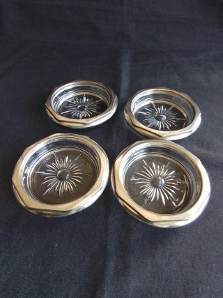 Set de 4 Salvamantales de Cristal y Metal