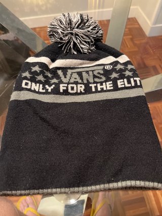 Gorro VANS con pompón