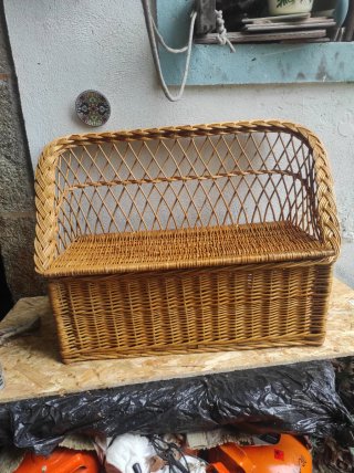 Sillón de mimbre