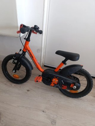 Bicicleta Infantil Btwin 14 pulgadas.