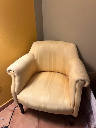 Poltrona singola vintage gialla