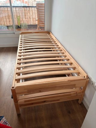 Cama apilable Ikea Utåker de pino